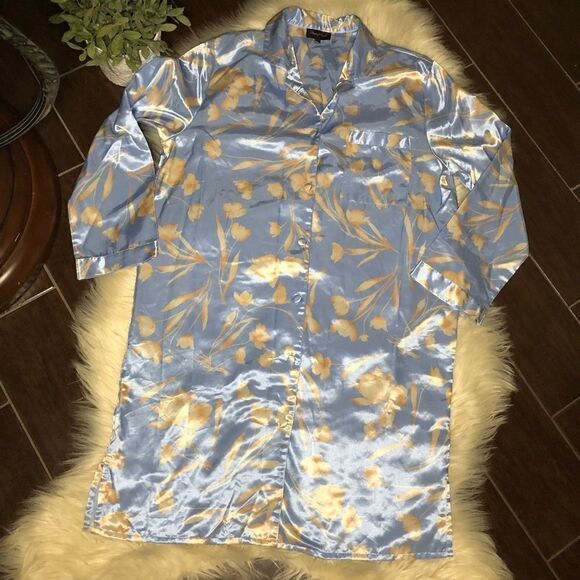 Bed of roses satin baby blue/pink button up nightgown sz medium - Picture 1 of 6